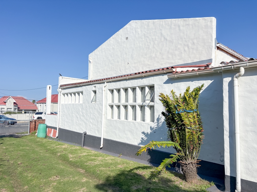 5 Bedroom Property for Sale in Quigney Eastern Cape